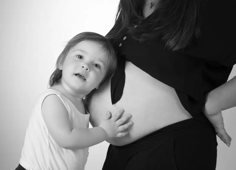photo grossesse avec petite sœur