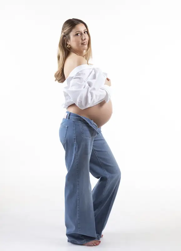 portrait de grossesse de femme seule 2